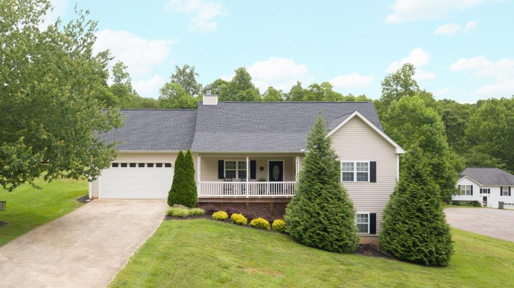39 Ascot Dr., Cleveland, GA 30528