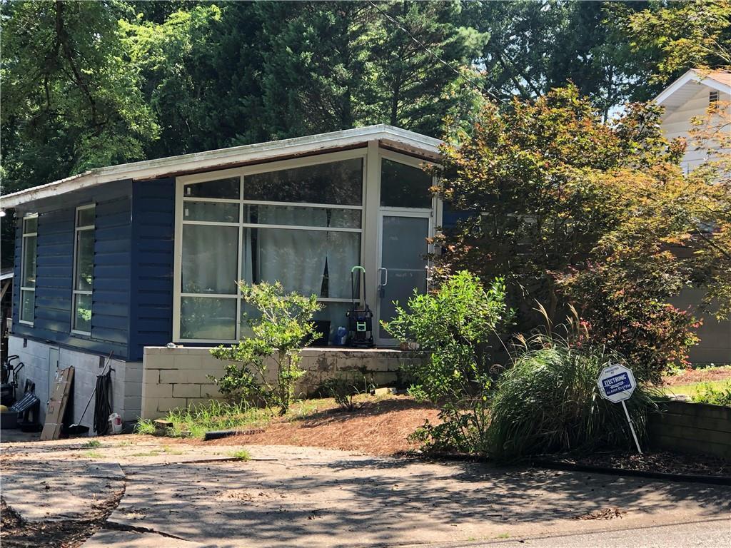 1620 Carroll Dr., Atlanta, GA 30318