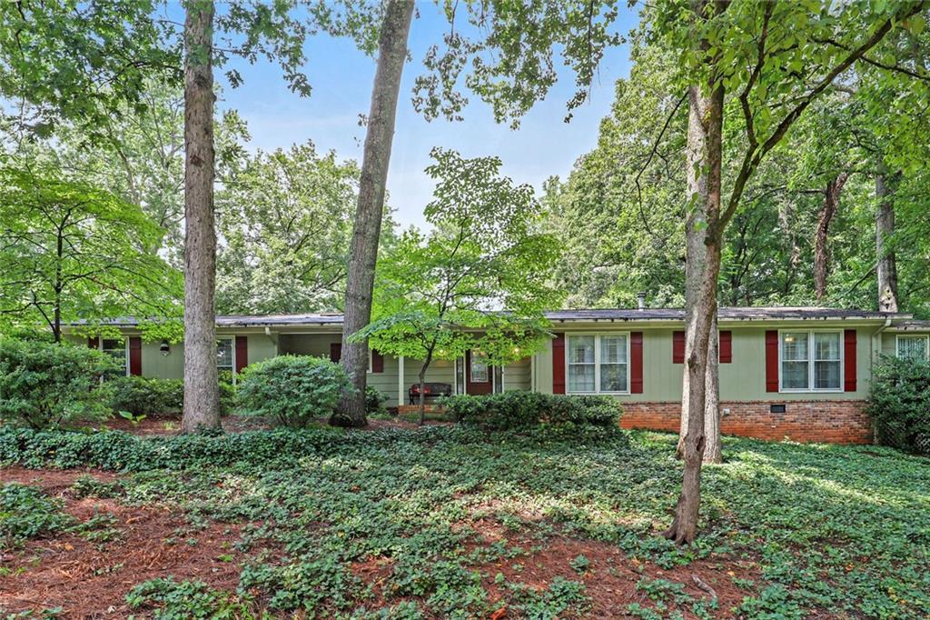4619 Mountain Creek Dr., Roswell, GA 30075
