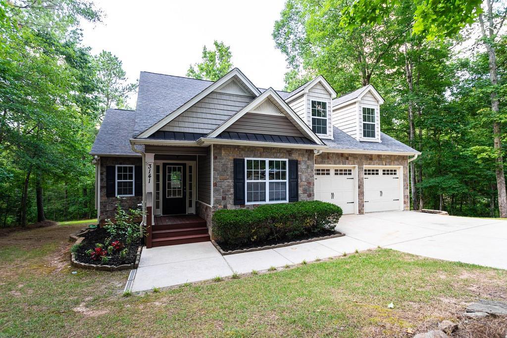 3141 Sweetbriar Dr., Villa Rica, GA 30180