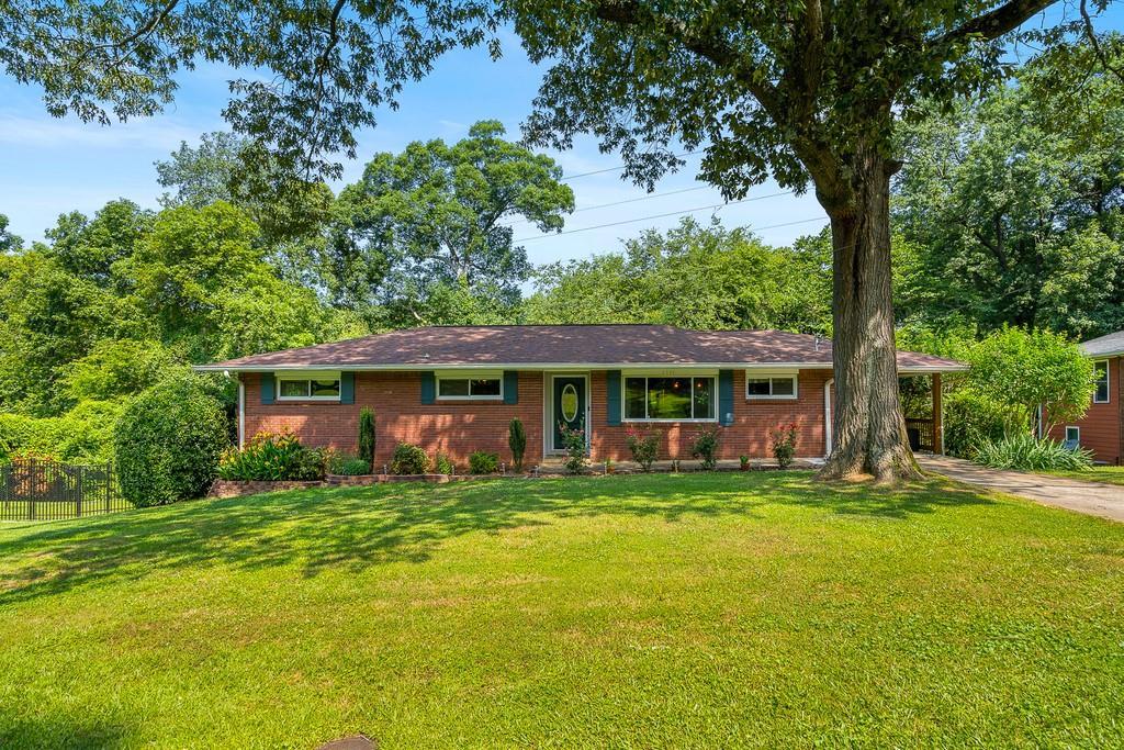 2337 Elmwood Dr., Atlanta, GA 30339