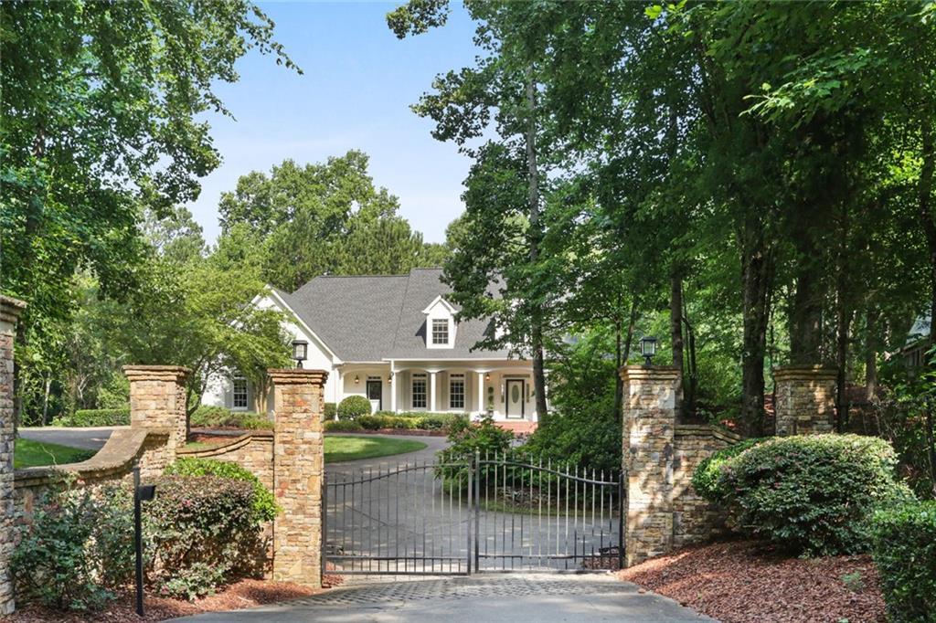 16060 Henderson Heights Dr., Milton, GA 30004