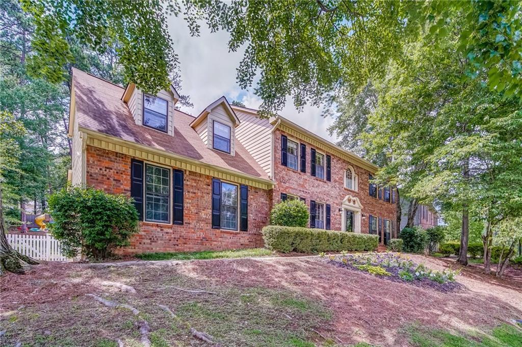 801 Woodmont Dr., Marietta, GA 30062