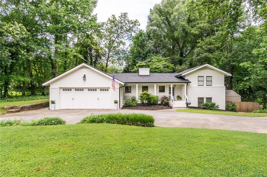 2580 Laurelwood Rd., Dunwoody, GA 30360