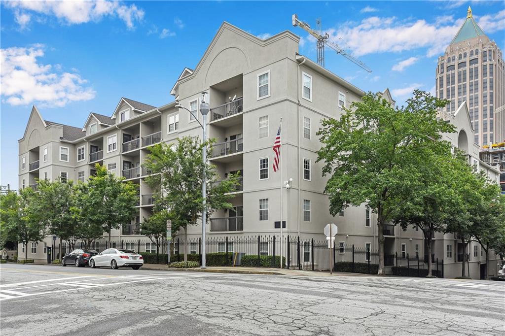 1075 Peachtree Walk #A104, Atlanta, GA 30309