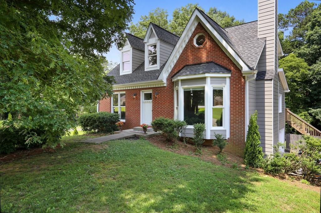 1620 Plunketts Rd., Buford, GA 30519