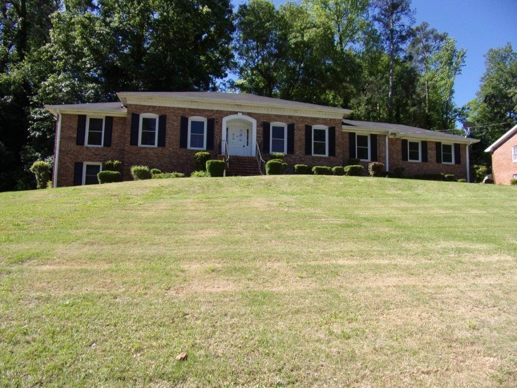 1368 Oakcrest Dr., Atlanta, GA 30311