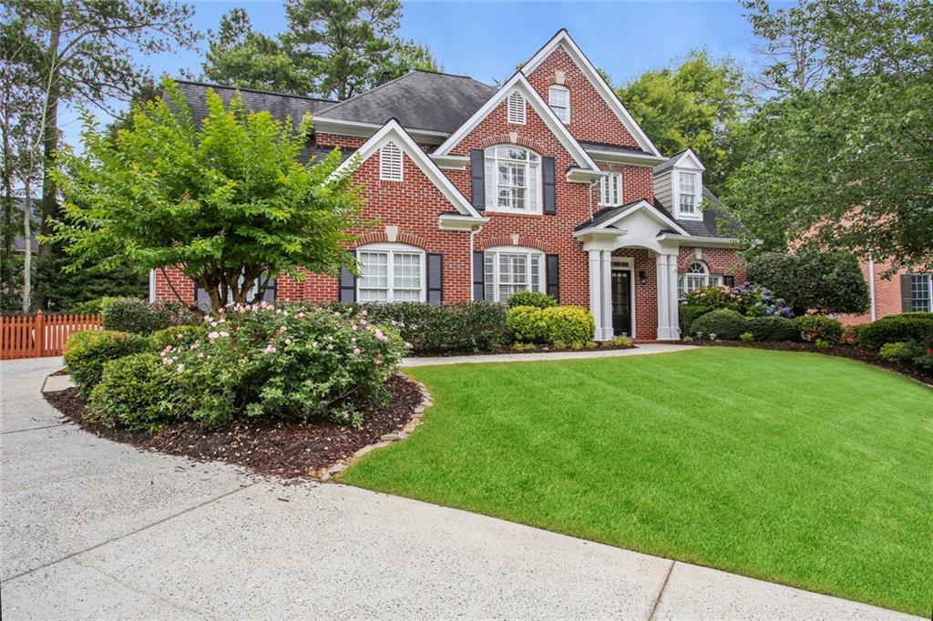 3040 Darien Park Dr., Roswell, GA 30076