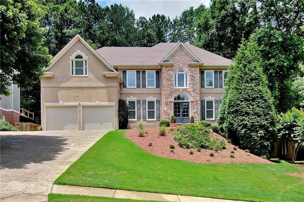 308 Hillpine Dr., Woodstock, GA 30189