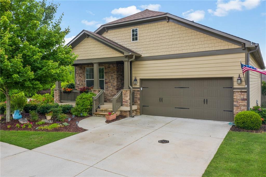 412 Larkspur Dr., Canton, GA 30114