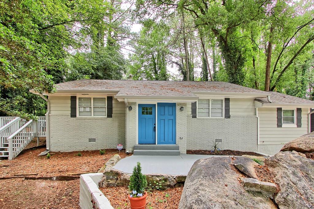 3206 Hollydale Dr., Atlanta, GA 30311