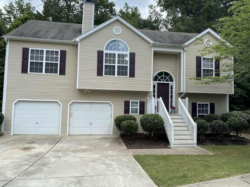 5761 Newnan Cir., Austell, GA 30106