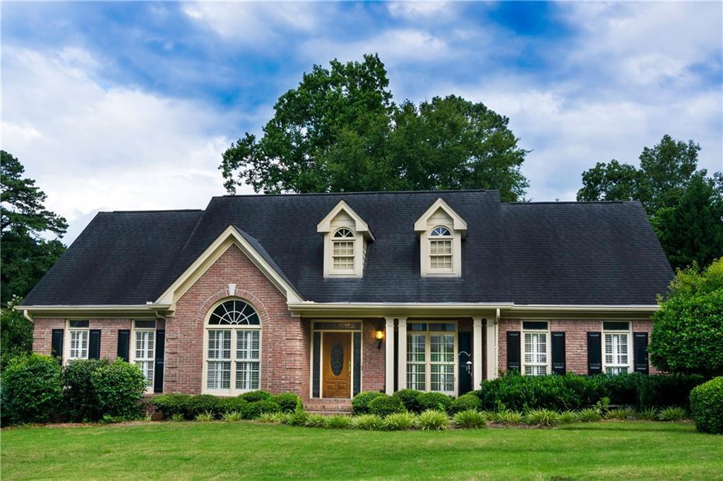 5724 James Walk Ct., Stone Mountain, GA 30087