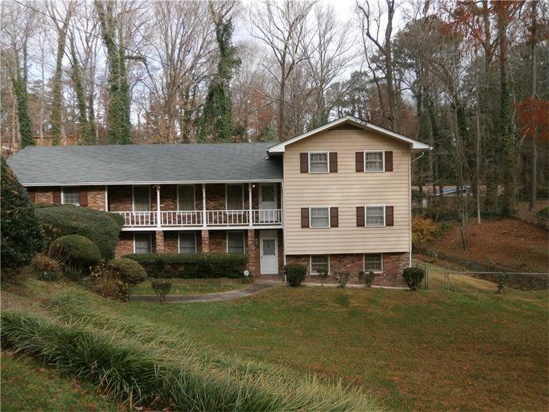 2725 Fern Valley Dr., East Point, GA 30344