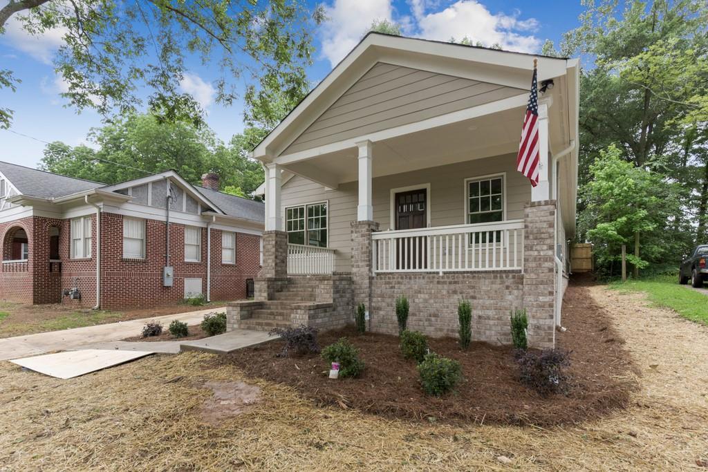 898 Rose Cir., Atlanta, GA 30310