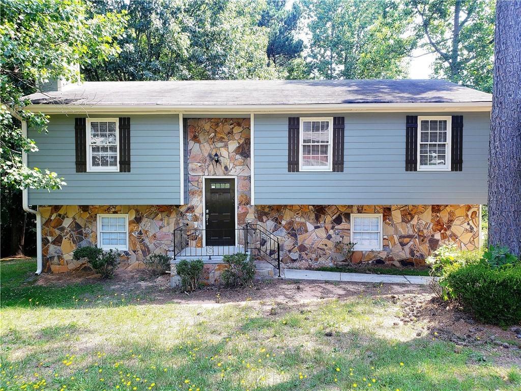 1581 Sugar Plum Dr., Conyers, GA 30094