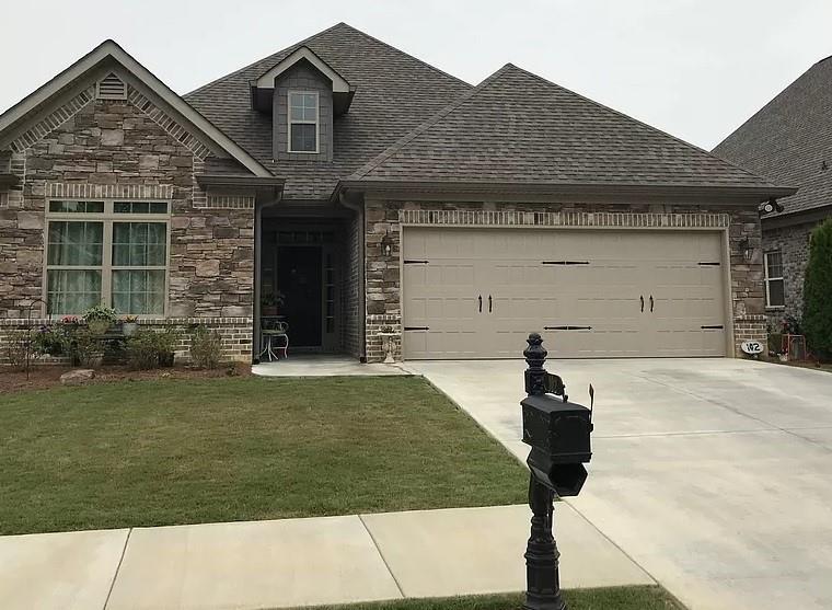 102 Willowbrook Dr., Calhoun, GA 30701