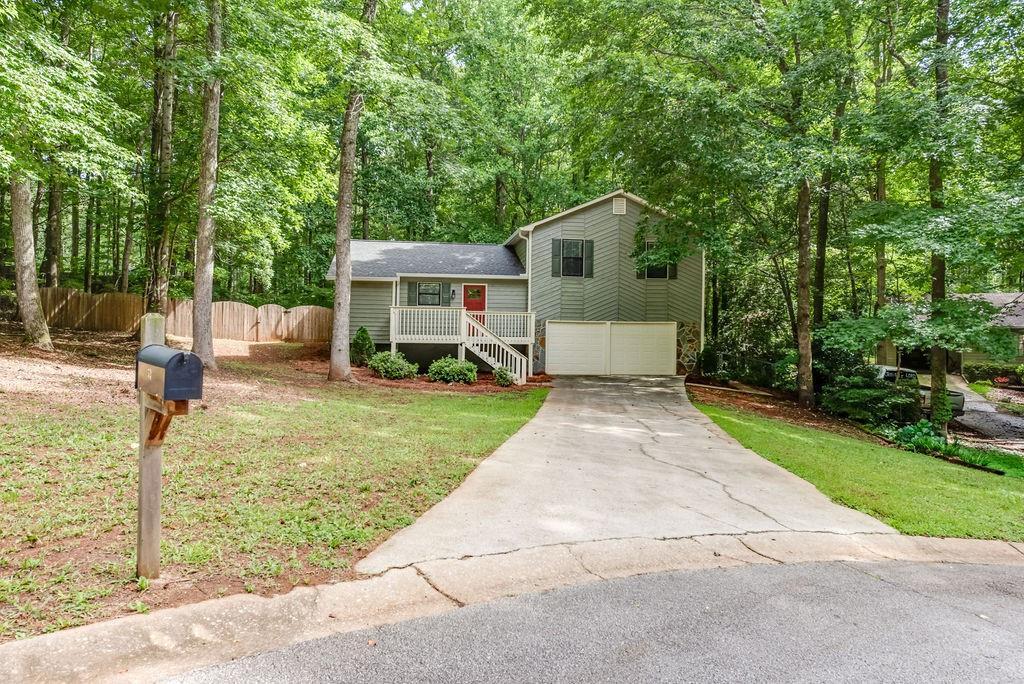 53 Allen Ln., Dallas, GA 30157
