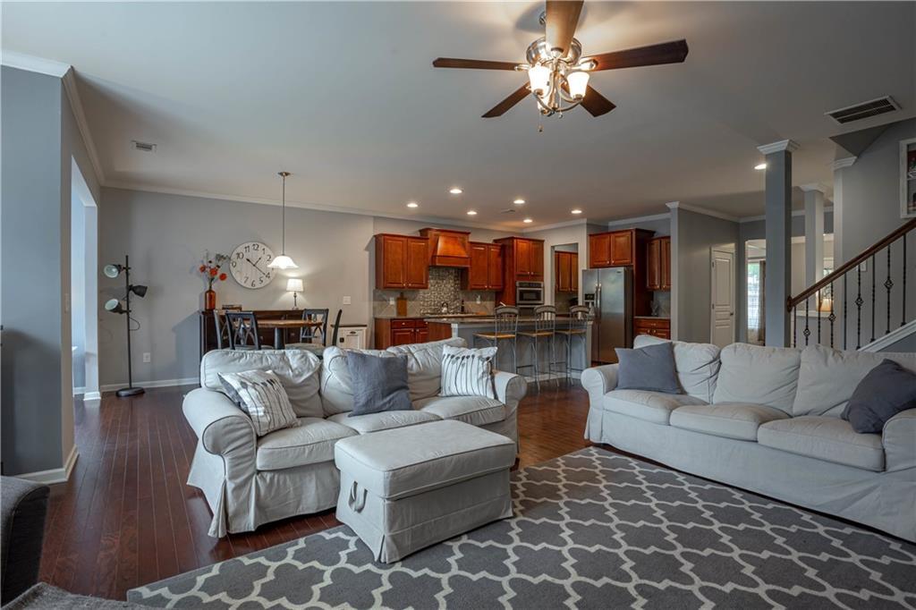 367 Ridgewood Tr., Canton, GA 30115