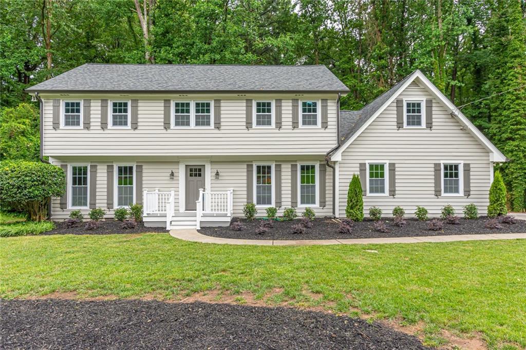 7180 Hunters Branch Dr., Atlanta, GA 30328