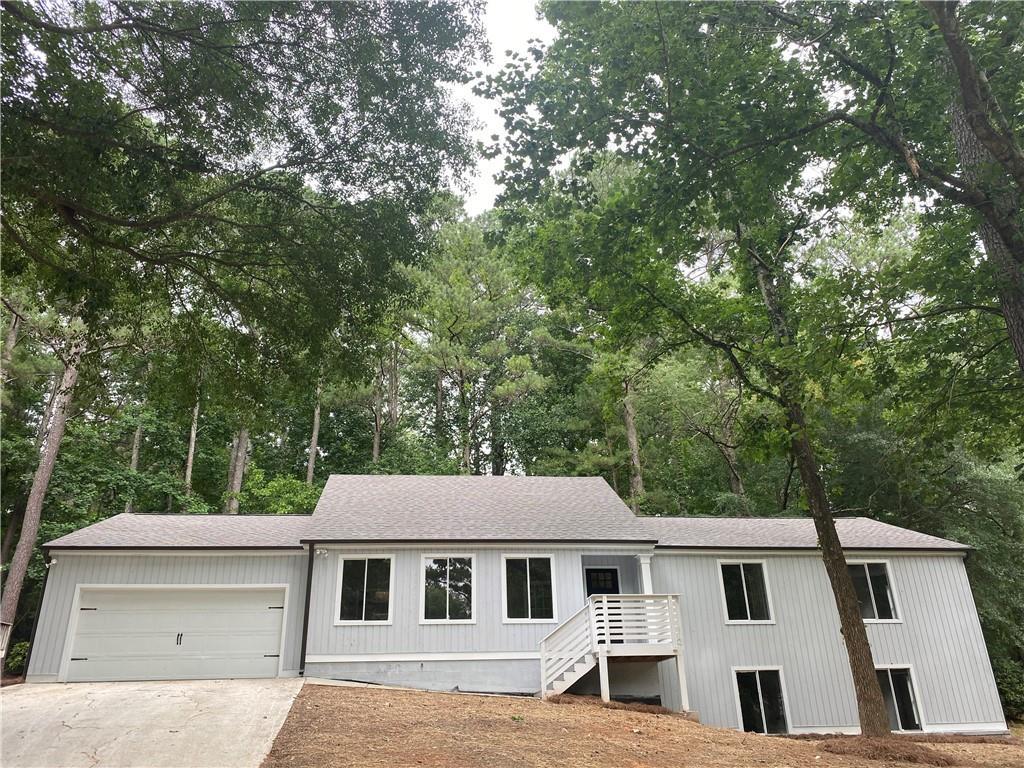 1982 S Hidden Hills Pkwy., Stone Mountain, GA 30088