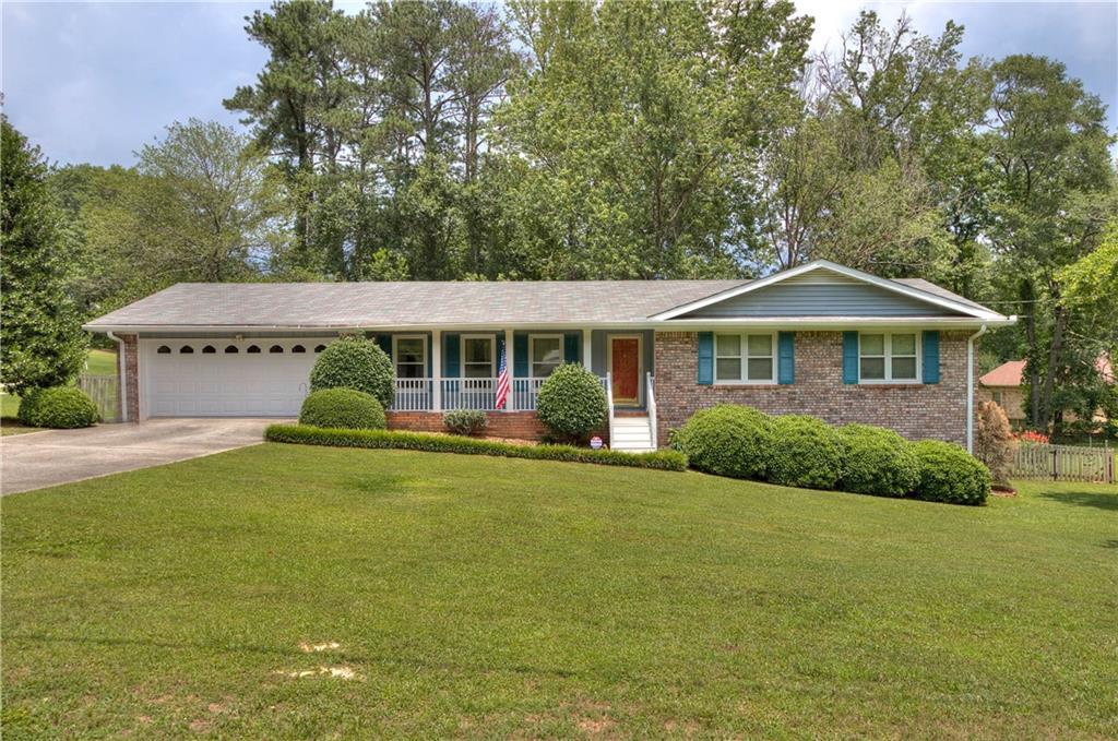 2144 Windsor Dr., Lithia Springs, GA 30122