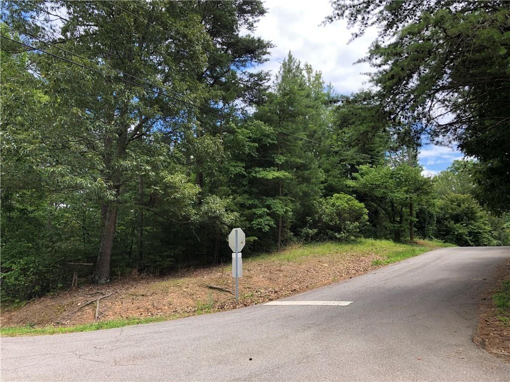 6496 Wildwood Tr., Flowery Branch, GA 30542