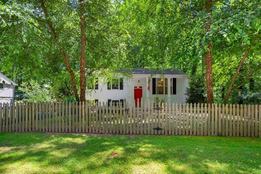 3925 Pin Oak Cir., Doraville, GA 30340