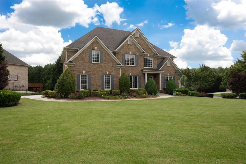 1270 Cresthaven Ln., Lawrenceville, GA 30043