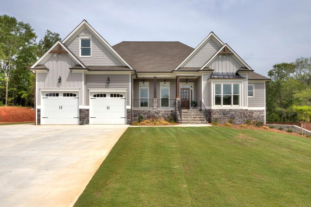 33 River Birch Dr., Euharlee, GA 30145