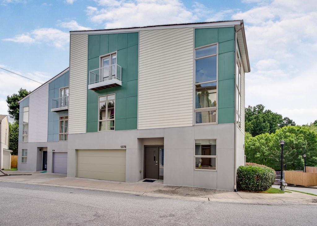 1376 Rietveld Row, Atlanta, GA 30318