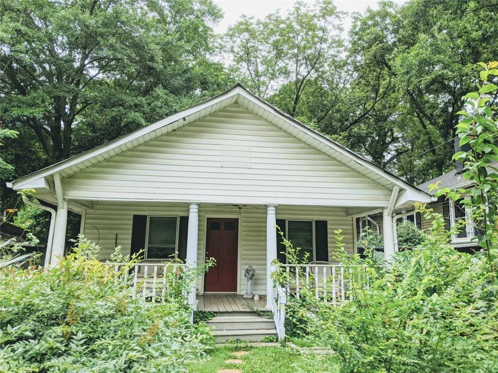 2531 Lester St., East Point, GA 30344