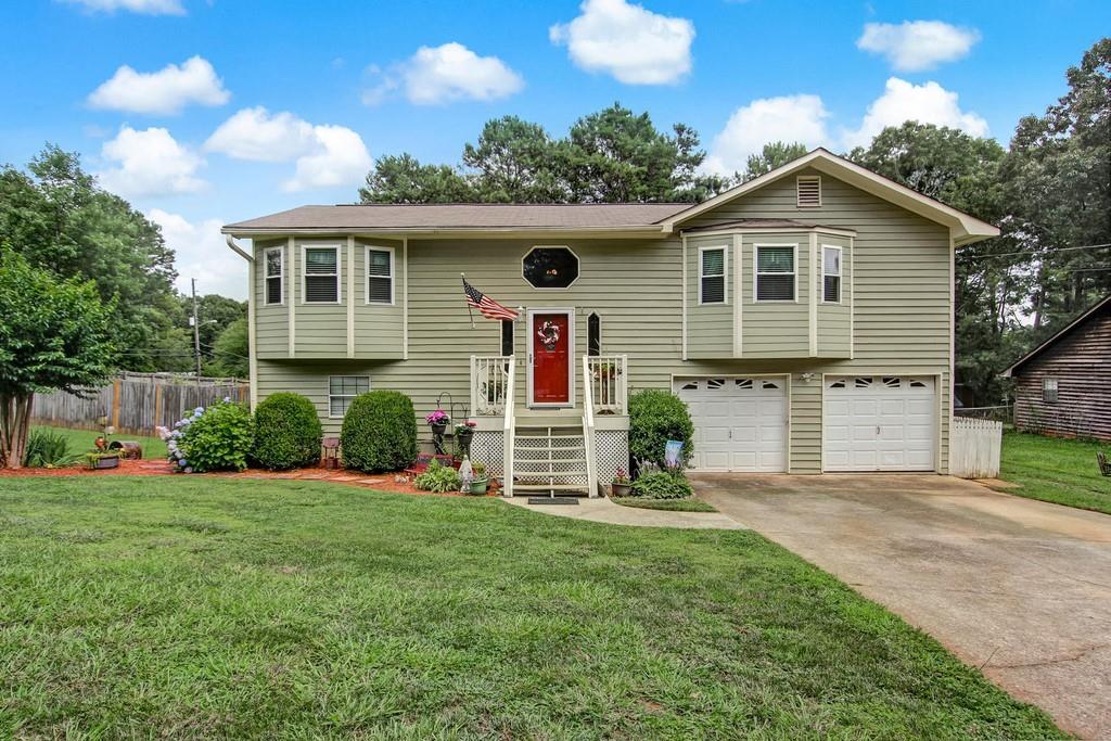 390 Natalie Dr., Lawrenceville, GA 30043