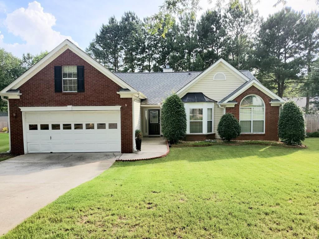 824 Nichols Landing Ln., Dacula, GA 30019