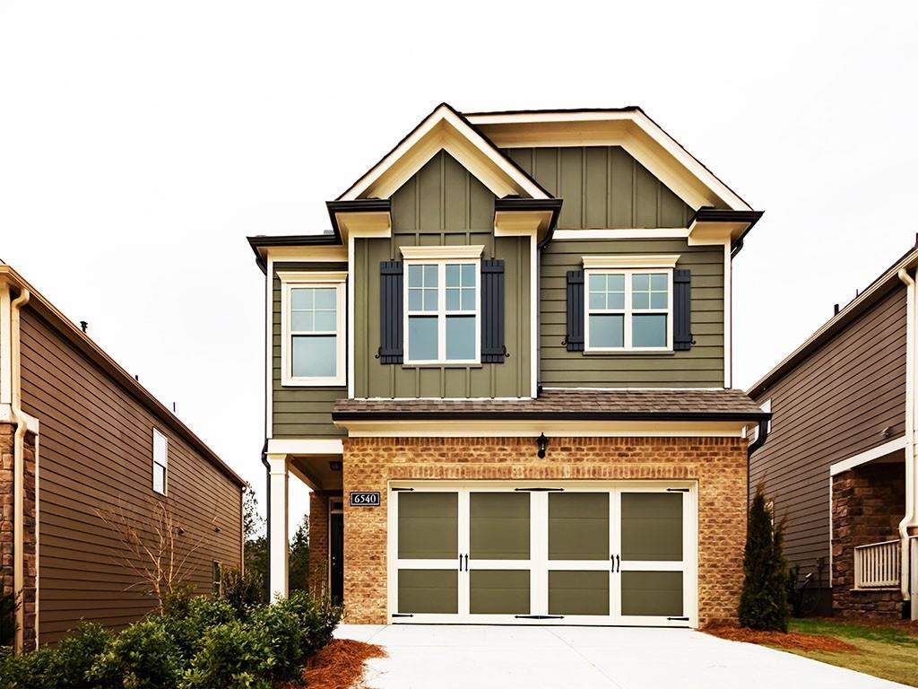 6486 Crosscreek Ln., Flowery Branch, GA 30542