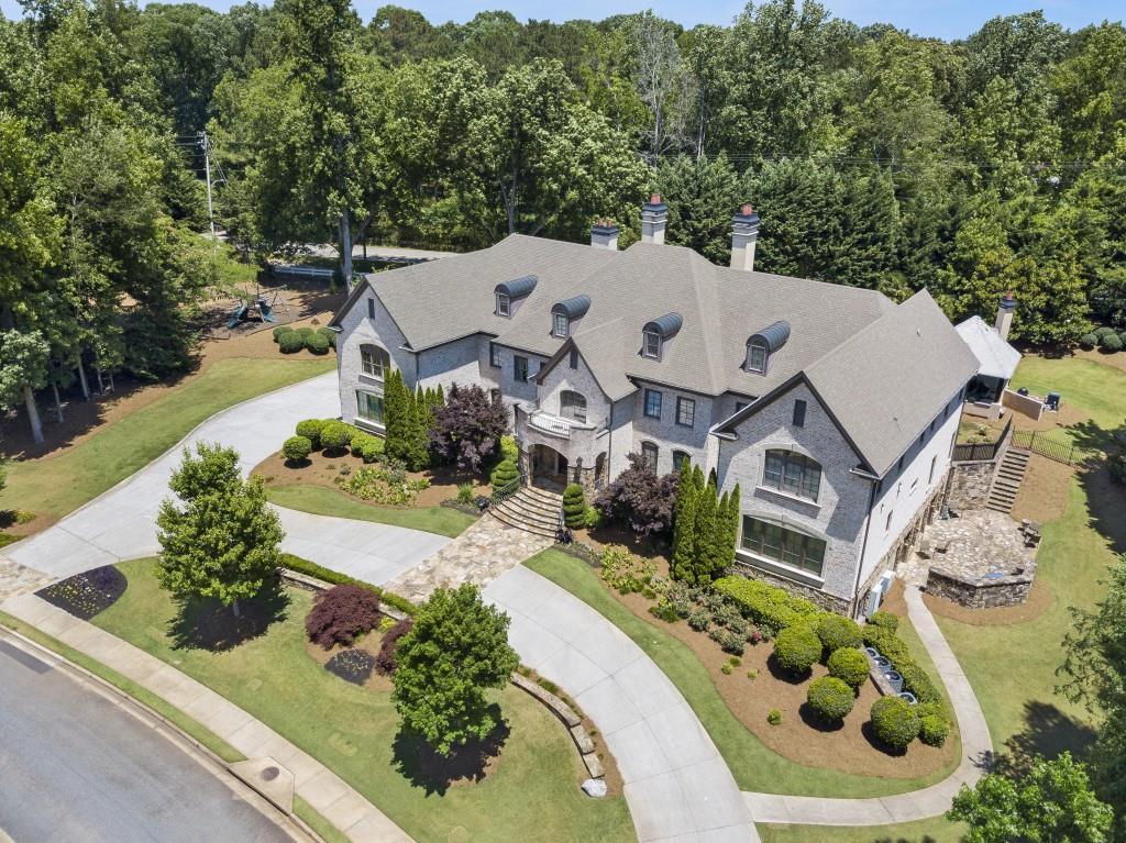 5005 Heatherwood Ct., Roswell, GA 30075