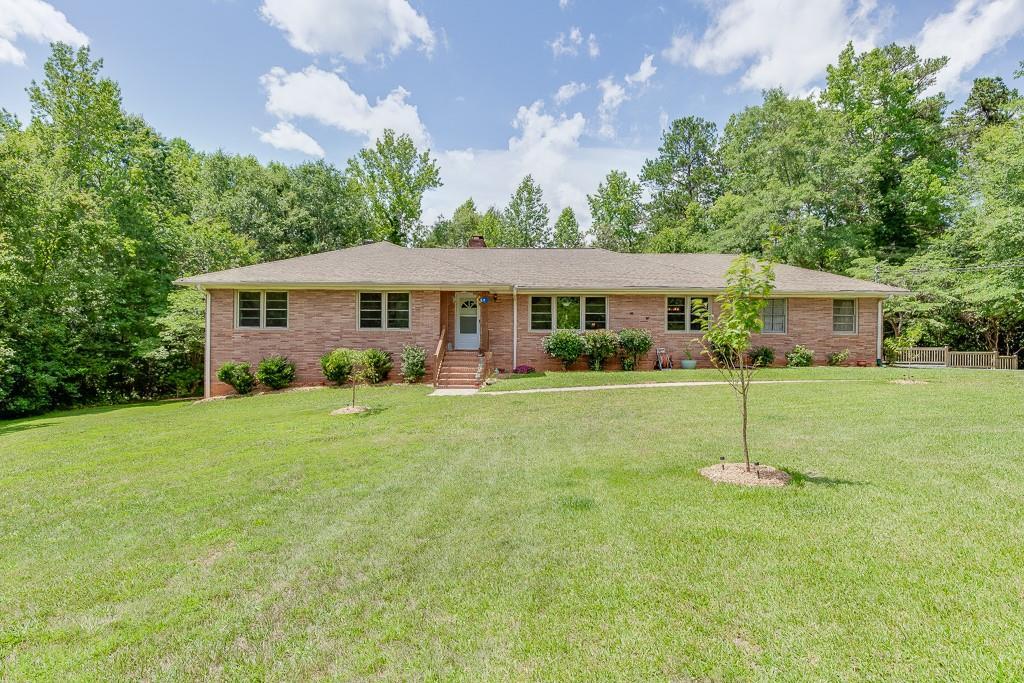 9 Olevia St., Winder, GA 30680