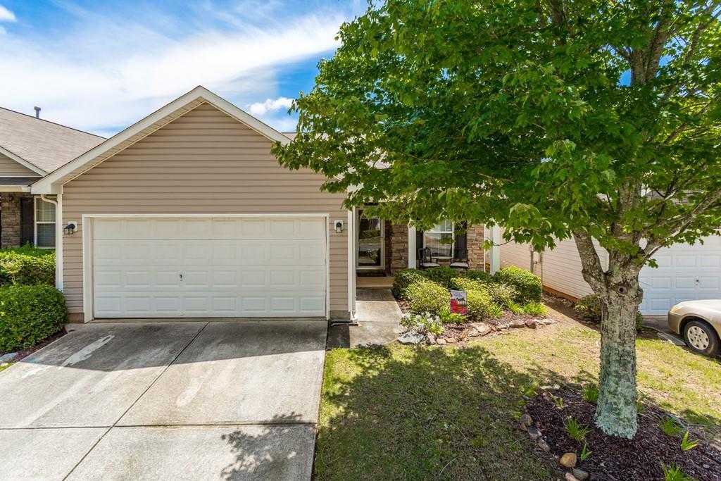 196 Arrowhead Dr., Dallas, GA 30132