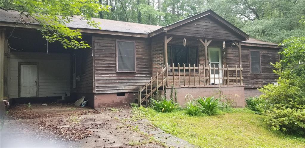 1744 Blossom Ln., Austell, GA 30168
