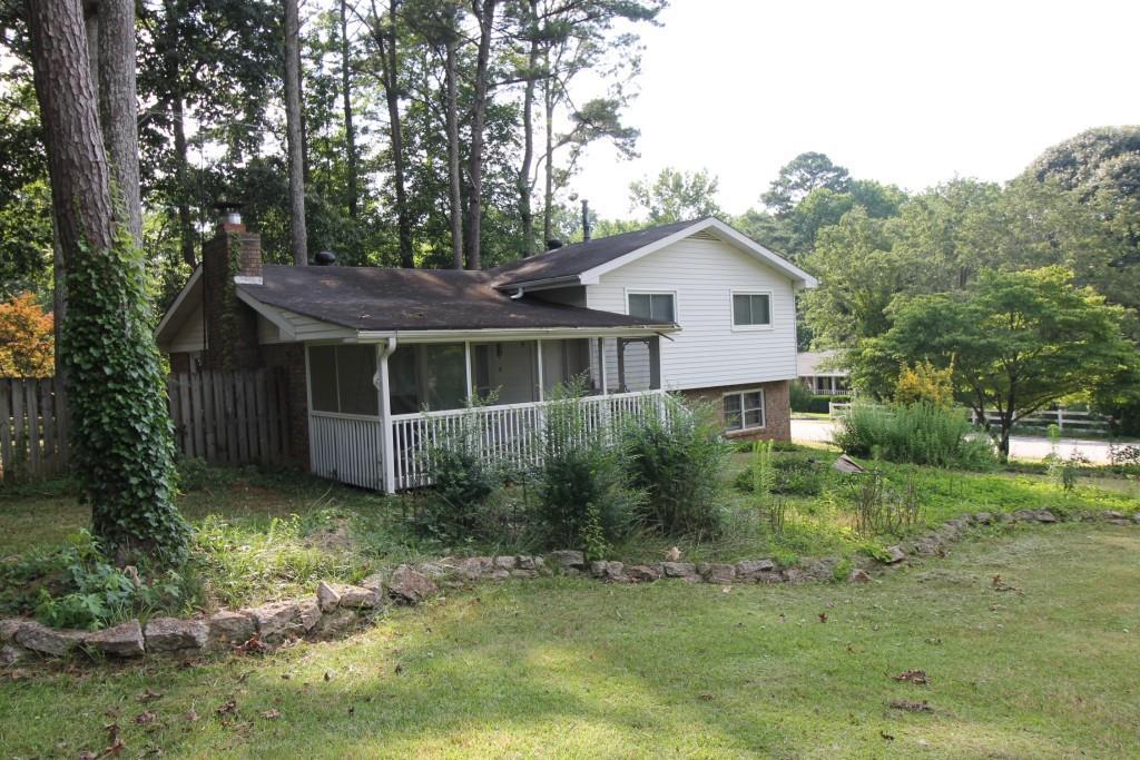 3299 Spreading Oak Dr., Douglasville, GA 30135