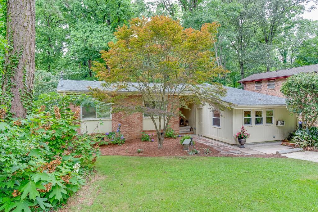 2632 Woodacres Rd., Atlanta, GA 30345