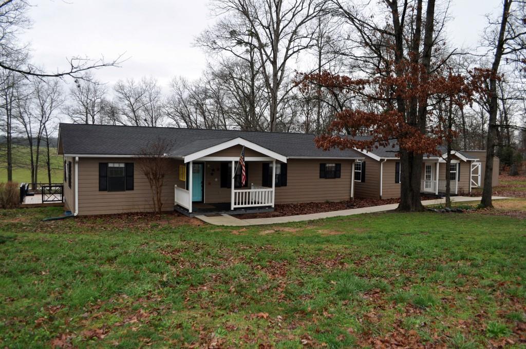 51 Lake Deerfield Rd., Hull, GA 30646