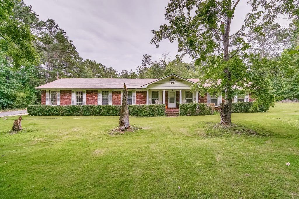 55 Shadow Ln., Carrollton, GA 30117