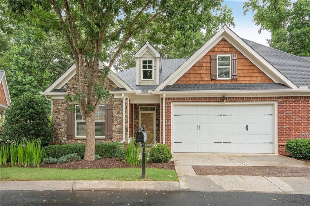 1040 Creekwalk Dr., Alpharetta, GA 30004