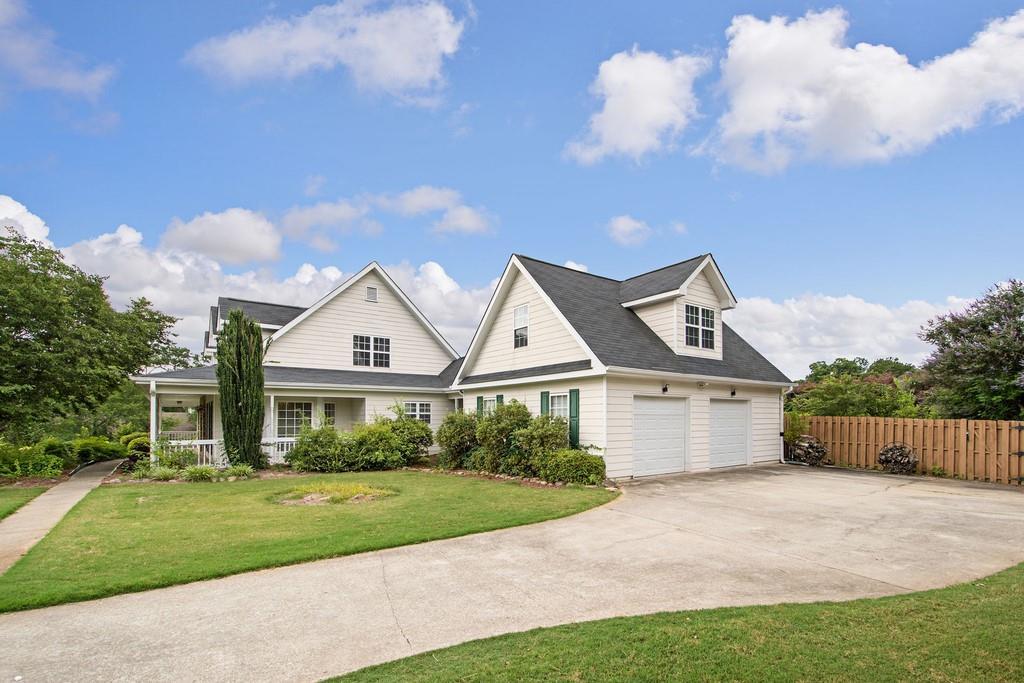 910 Planters Pl., Loganville, GA 30052