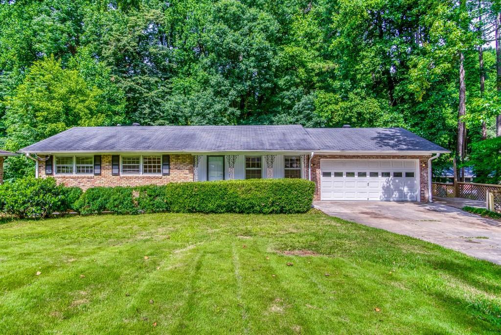 2458 Ridgeway Dr., Atlanta, GA 30360