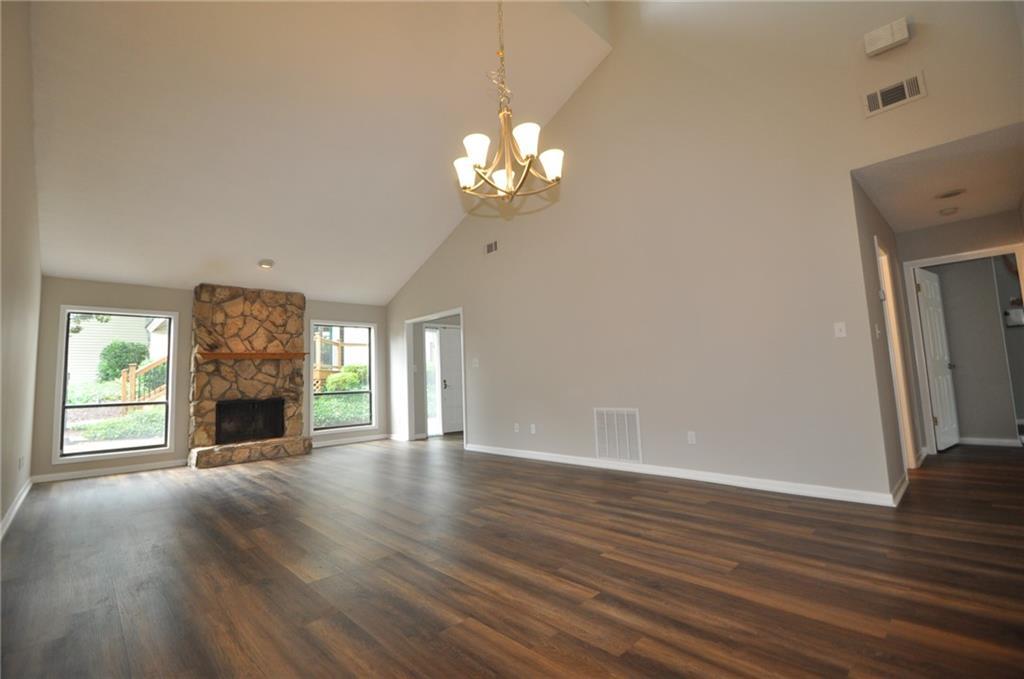 671 Serramonte Dr., Marietta, GA 30068