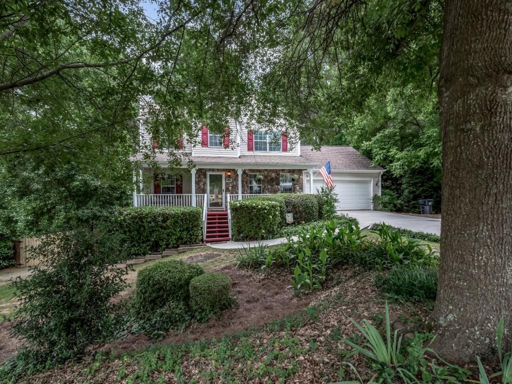1528 Timber Heights Dr., Loganville, GA 30052