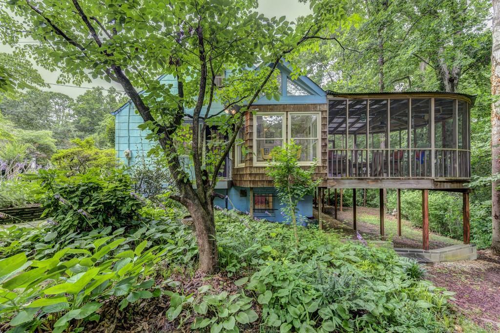 555 Harold Ave., Atlanta, GA 30307