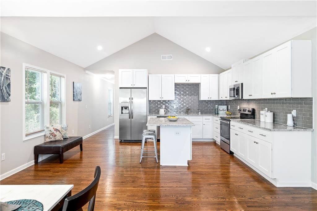1395 Almont Dr., Atlanta, GA 30310
